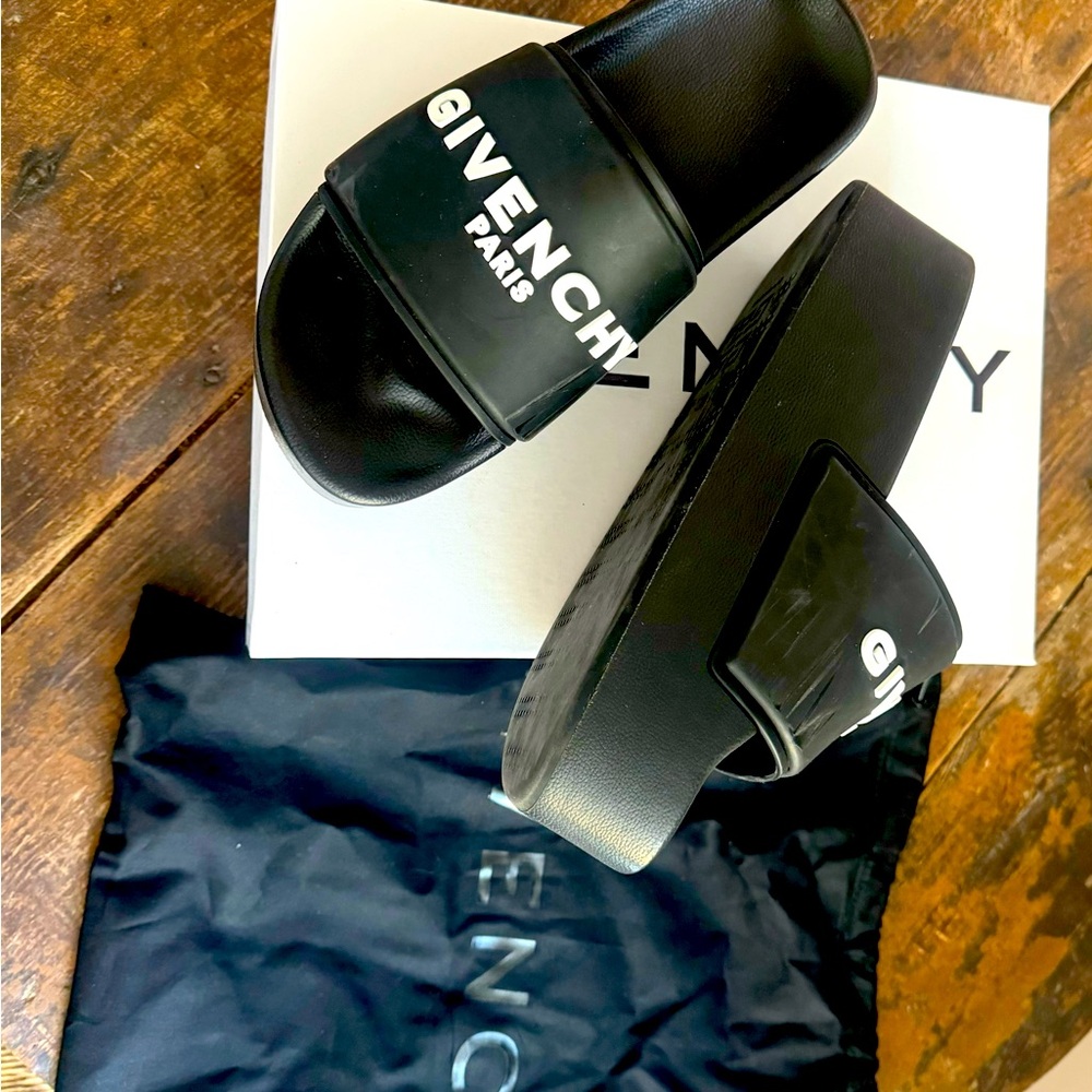 Givenchy Paris black platform rubber slides.